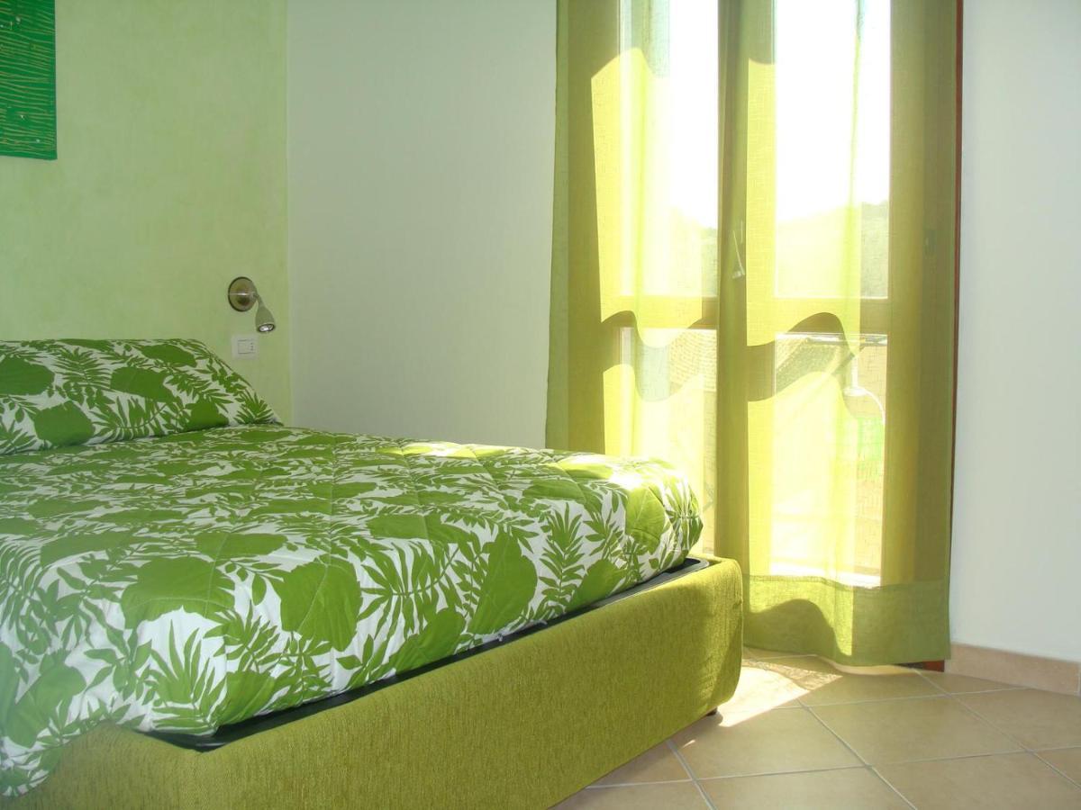 Le Residenze Del Mare Vila Porto San Paolo  Exterior foto