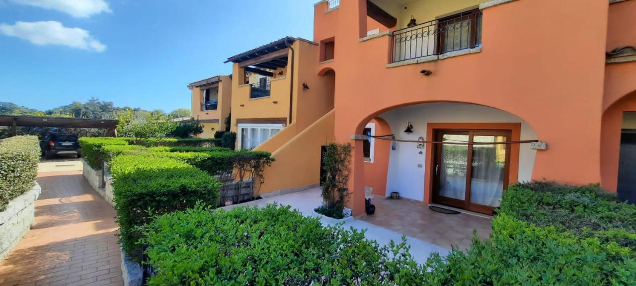 Le Residenze Del Mare Vila Porto San Paolo  Exterior foto